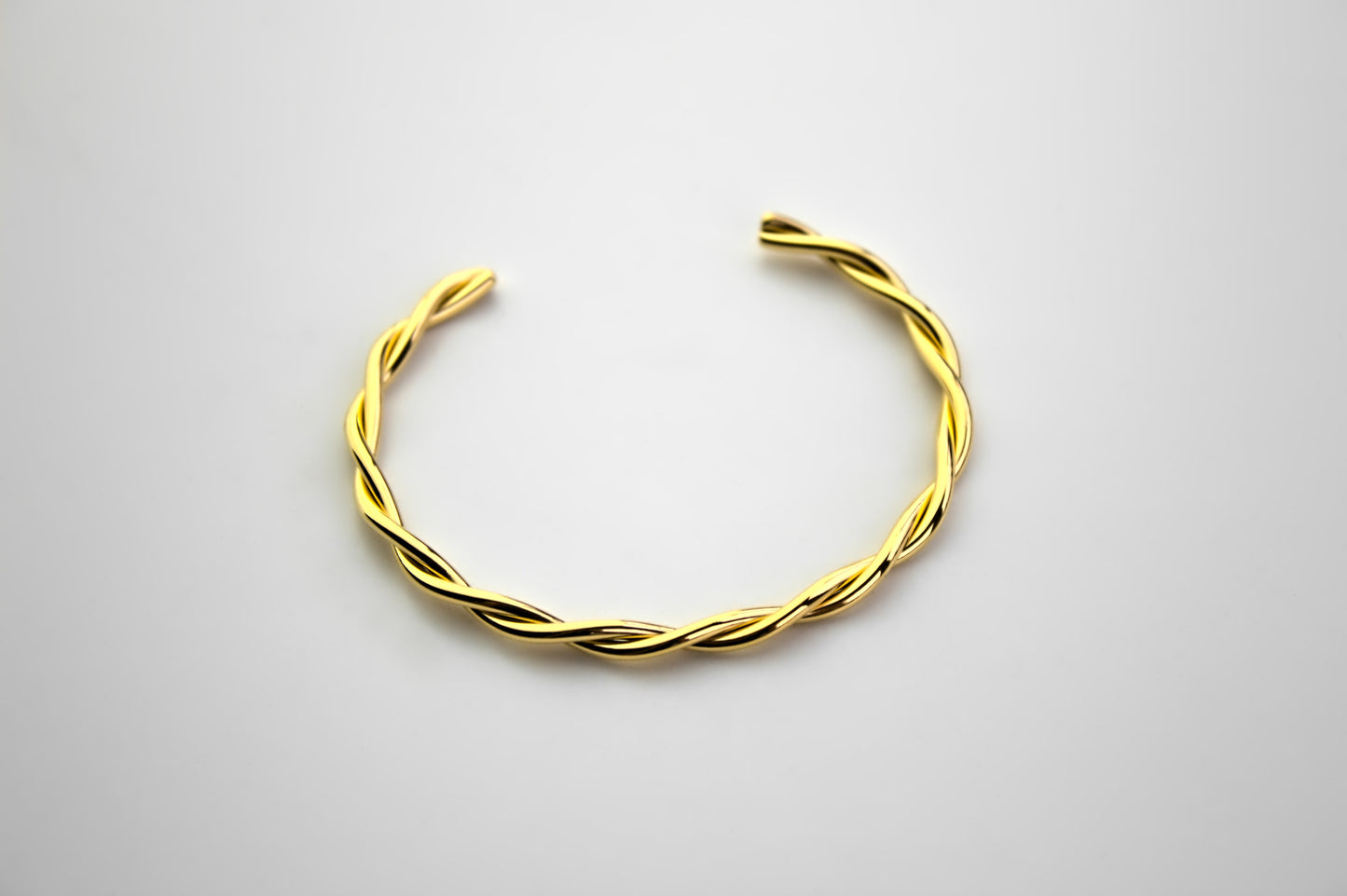 Twist Gold Bangle