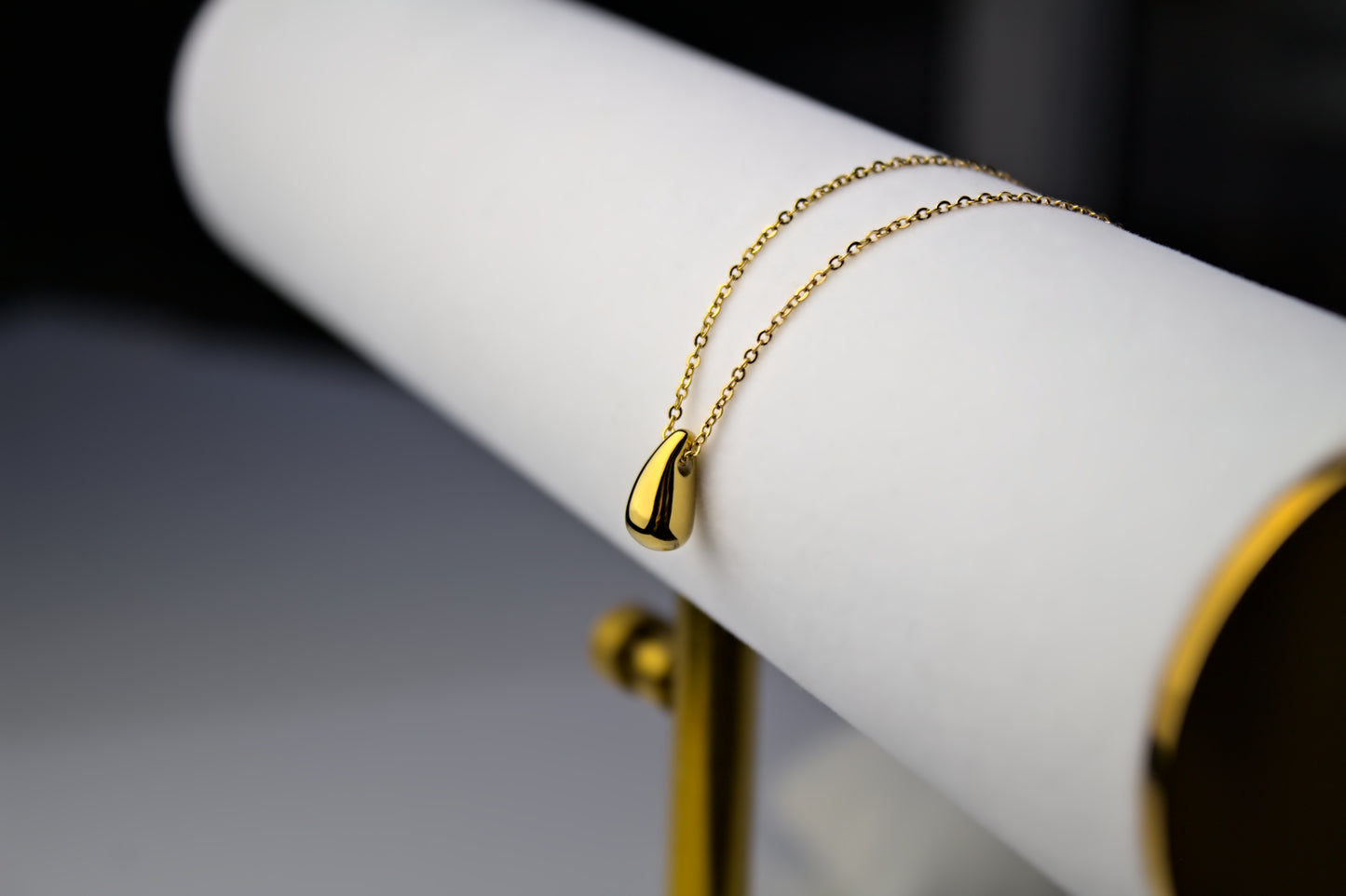 Gold Waterdrop Necklace